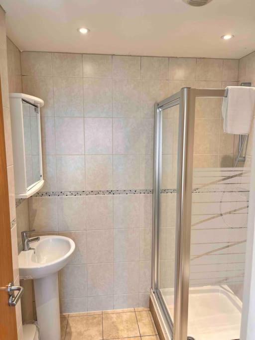 2Bed With Pool & Sea View Apartment Newquay  Luaran gambar