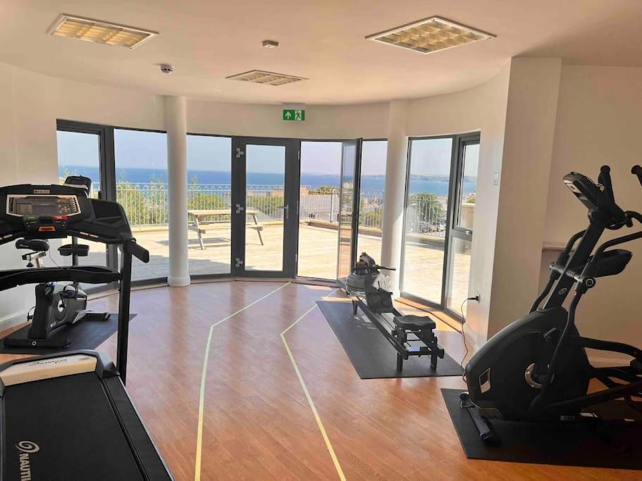 2Bed With Pool & Sea View Apartment Newquay  Luaran gambar