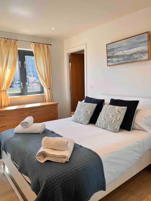 2Bed With Pool & Sea View Apartment Newquay  Luaran gambar